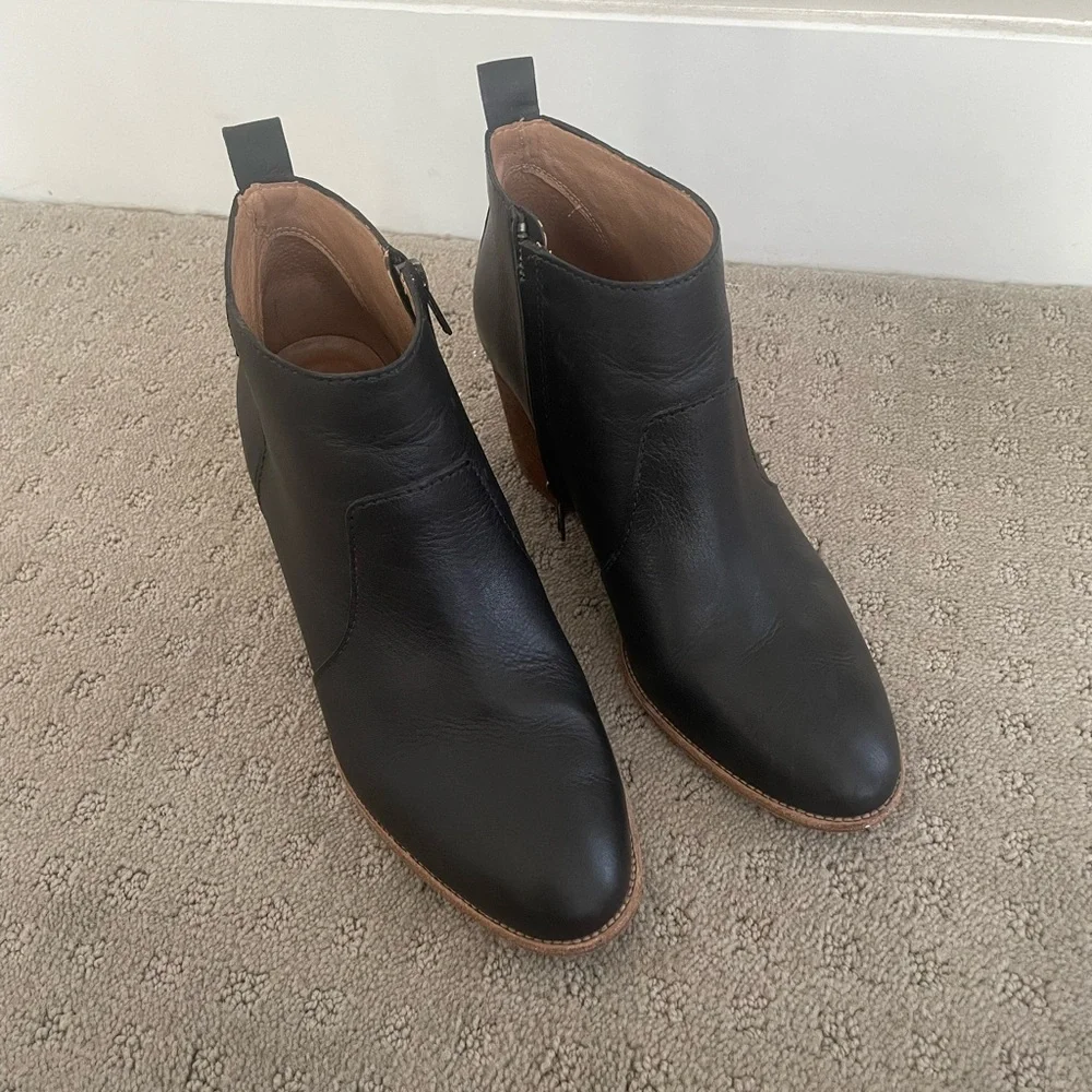 Madewell Leather Bootie - Picture 3 of 10